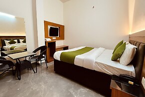 Hotel Yash Regency - Managed by JMD Group