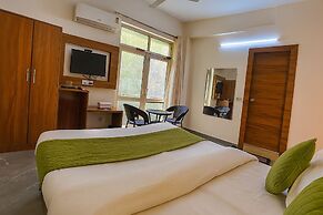 Hotel Yash Regency - Managed by JMD Group