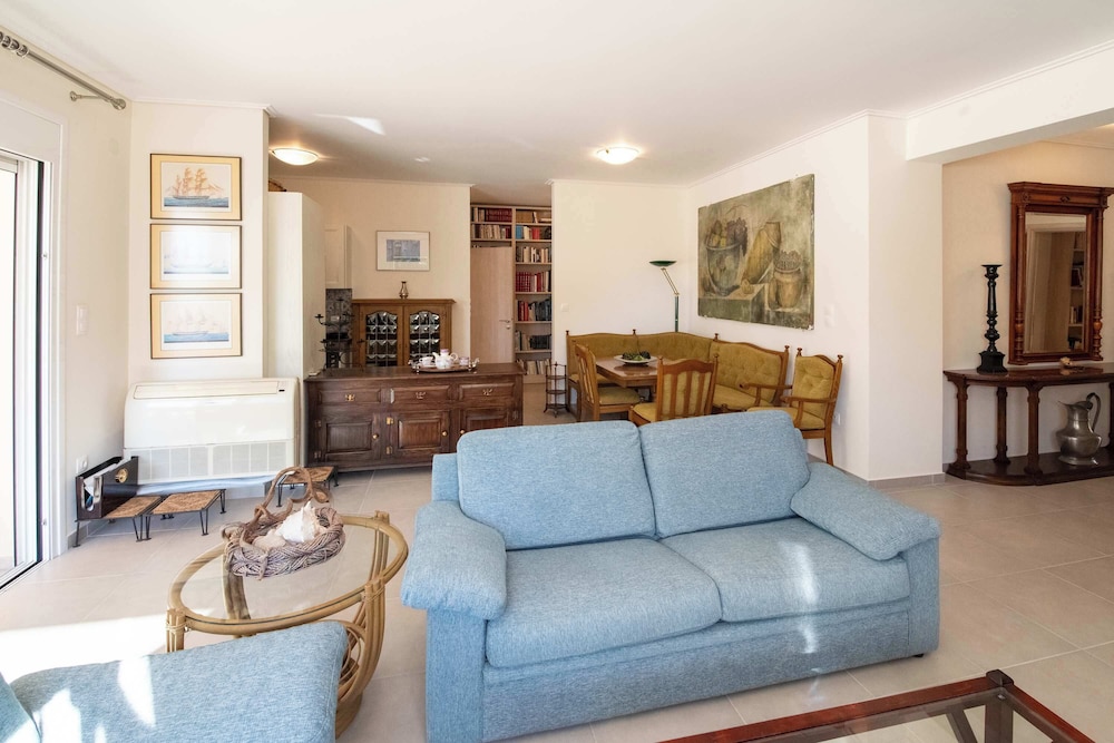 Seaside Retreat in Diminio