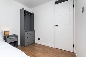 2bedroom Apartment-free Parking