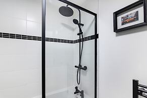 2bedroom Apartment-free Parking