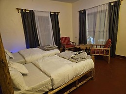 African Royal Villa and Campsite