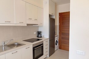 Phaedrus Living: Seaside Thalassa Cretan 203