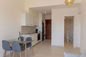 Phaedrus Living: Seaside Thalassa Cretan 203