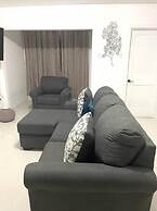 Modern Luxury 1BR Condo in Kingston