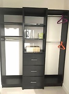 Modern Luxury 1BR Condo in Kingston