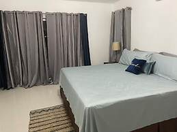 Modern Luxury 1BR Condo in Kingston