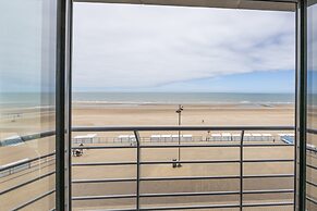 Studio on the 3rd Floor With Phenomenal sea View