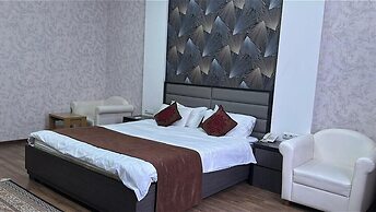 Baland Vatan Hotel