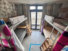 Daisy Light Hostel