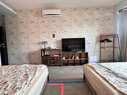 Daisy Light Hostel