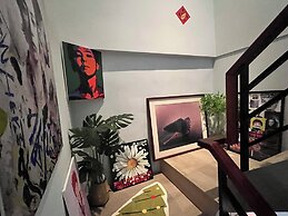 Daisy Light Hostel