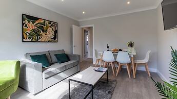 Altham Place-fully Refurbished 2-bath Bungalow
