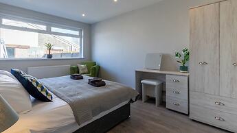 Altham Place-fully Refurbished 2-bath Bungalow