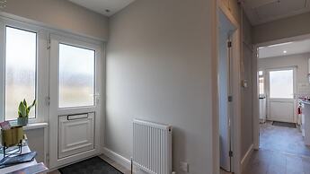 Altham Place-fully Refurbished 2-bath Bungalow