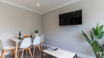 Altham Place-fully Refurbished 2-bath Bungalow