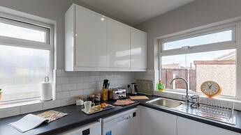 Altham Place-fully Refurbished 2-bath Bungalow