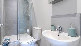 Altham Place-fully Refurbished 2-bath Bungalow