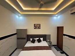 Satya Nikunj INN