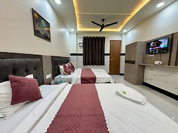 Satya Nikunj INN