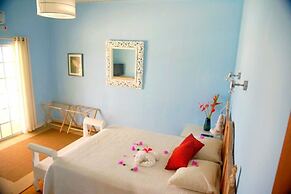 Barefoot Suites
