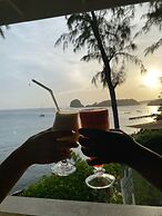 Barefoot Suites