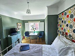 The Lodge Stanwell