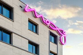Moxy Verona
