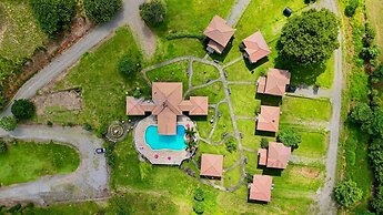 Country Hills Las Lajas