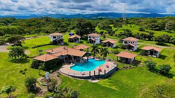 Country Hills Las Lajas