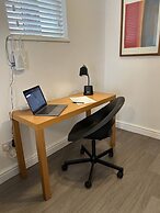 Stunning 1BR Apt in Central Cheltenham