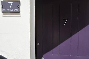 Stunning 1BR Apt in Central Cheltenham