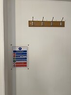 Stunning 1BR Apt in Central Cheltenham