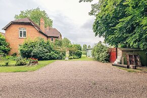 Idyllic Countryside Cottage