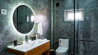 SingKolSuites
