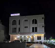 Hotel Virat palace