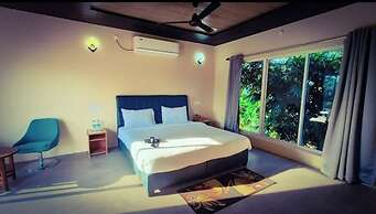Pench Kulamama Safari Resort