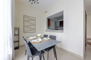 Bright & Cozy Apartment in Dubai Marina