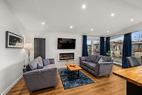 Paddock Lodges Junior 2 Bed Chalet