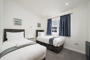 Paddock Lodges Deluxe 3 Bed Chalet