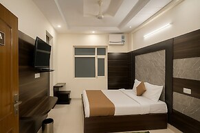 Hotel Lajja Palace