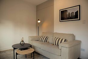 w Astounding 1BR in San Isidro
