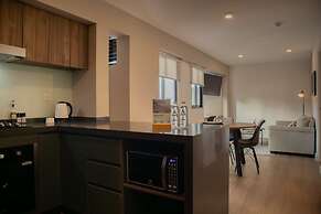 w Astounding 1BR in San Isidro