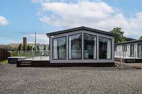 Paddock Lodges Deluxe 3 Bed Chalet
