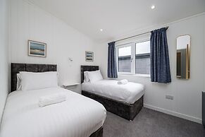 Paddock Lodges Executive 4 Bed Villa