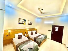 BNB Royal Galaxy Family Hotel