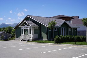 Green Village Hotel and Spa