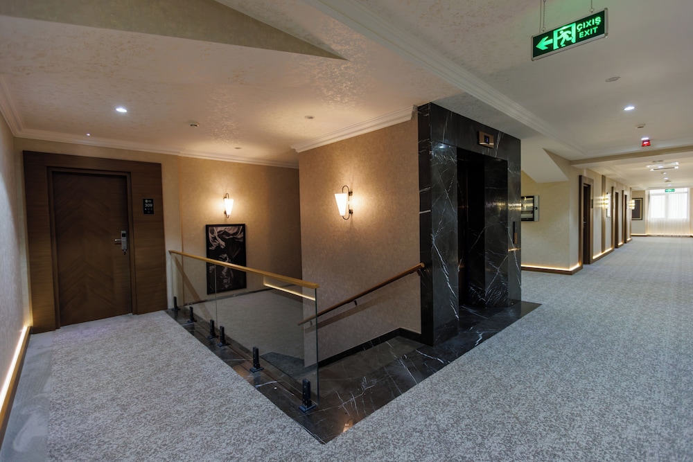 Green Village Hotel and Spa