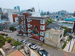LETO HOUSE