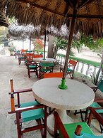 Hostal pelikan taganga